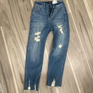 Hollister ultra high- rise mom Jeans